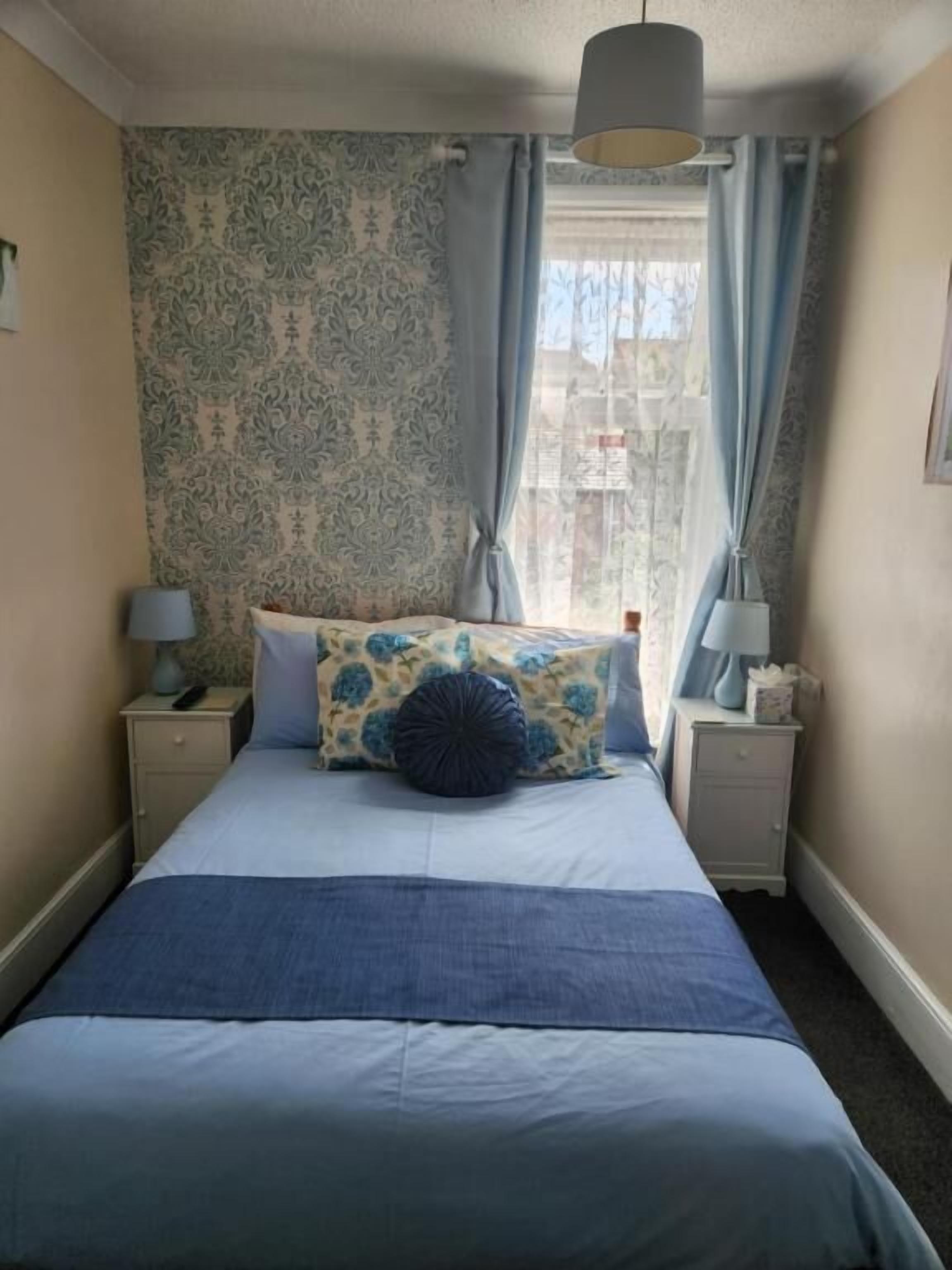 Habitación estándar, 1 cama matrimonial | Wifi gratis 