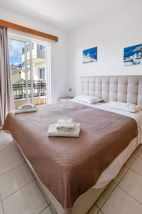 In-room safe, blackout drapes, soundproofing, iron/ironing board - Johnhara Studios & Apartments (Rhodes)