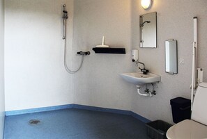 Shower kamar mandi