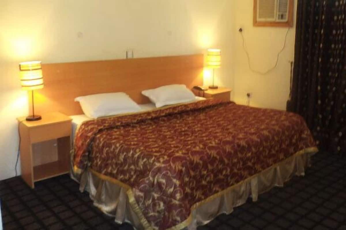 Deluxe Room | Premium bedding, blackout drapes, WiFi (free)