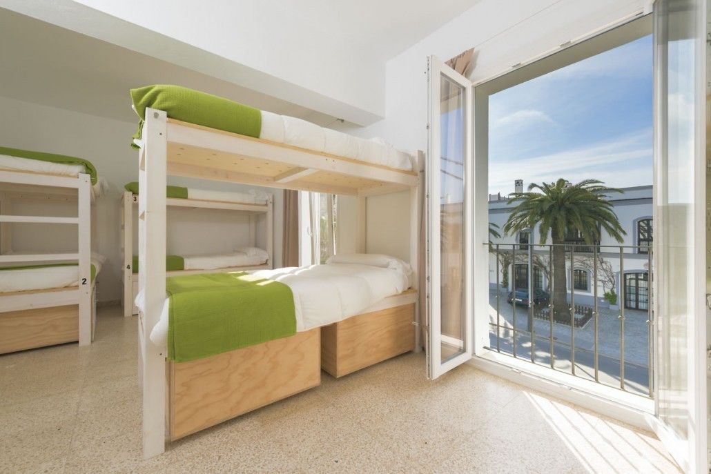 Dormitorio condiviso (10 pax) | Una cassaforte in camera, tende oscuranti, Wi-Fi gratuito, lenzuola