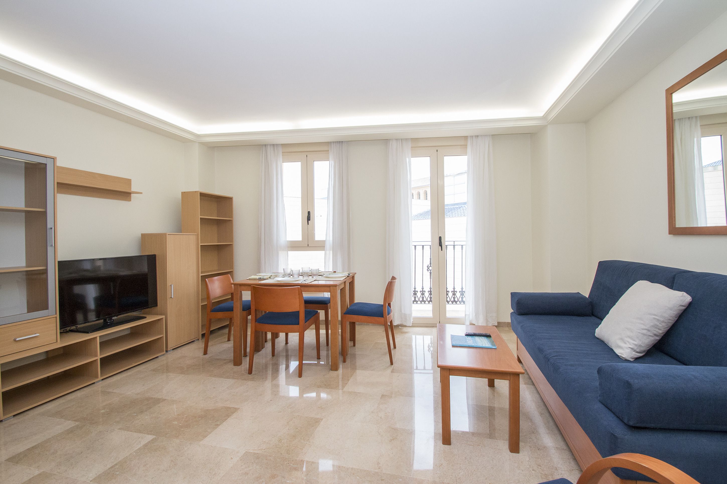 Departamento superior, 2 habitaciones | Área de sala de estar