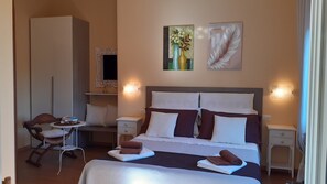 In-room safe, free WiFi, bed sheets - Li Muntigeddi (San Teodoro)