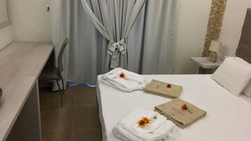 Suite económica, 1 habitación | 1 dormitorio, cortinas opacas, sistema de insonorización y wifi gratis