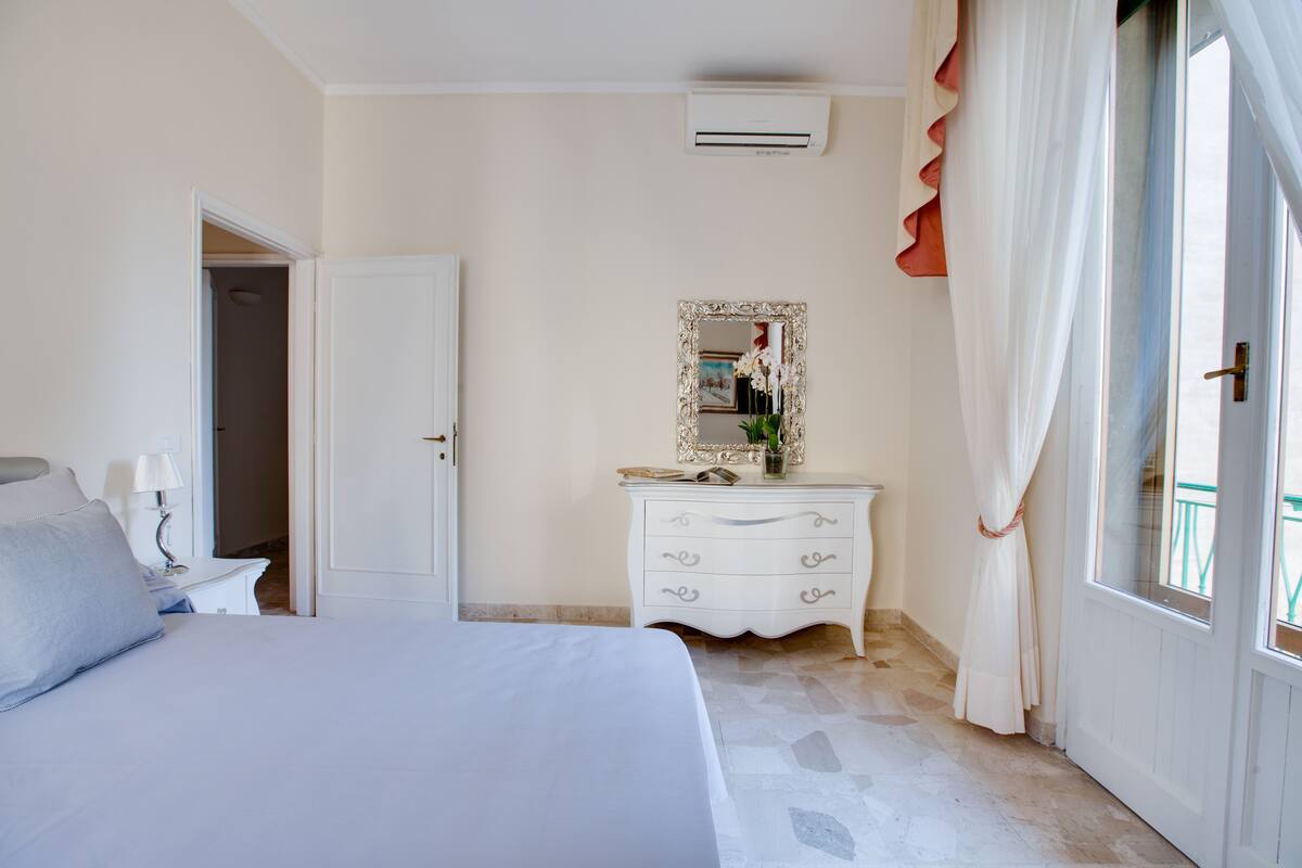 Appartement, 1 chambre, balcon | Coffre-fort, système d’insonorisation, lit de bébé (gratuit)