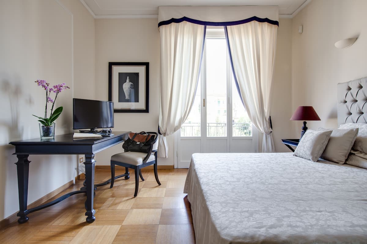 Appartement supĂ©rieur, 1 chambre, balcon | Coffre-fort, systĂšme dâinsonorisation, lit de bĂ©bĂ© (gratuit)