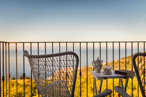 Villa, 2 chambres, piscine privée | Balcon