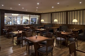Restaurant - Dos Reyes Hotel (Mar del Plata)