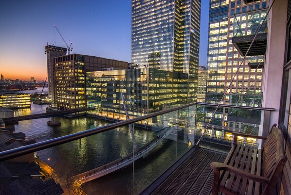 Balcony - Canary Wharf - Corporate River View Apartments (London)