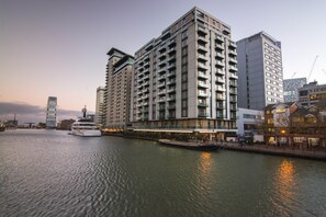 Apartment, 2 Bedrooms, Balcony | Balcony - Canary Wharf - Corporate River View Apartments (London)