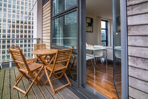 Design-Apartment, 2 Schlafzimmer, Flussblick | Balkon