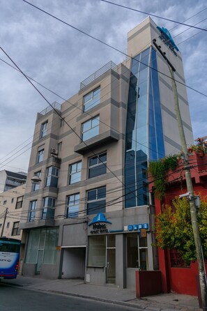 Front of property - Nubes Apart Hotel (Salta)