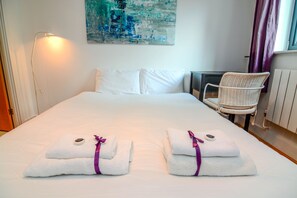 Double Room, River View | 1 bedroom, premium bedding, iron/ironing board, free cots/infant beds