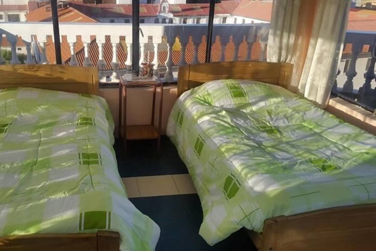 Double Room, 2 Single Beds, Shared Bathroom