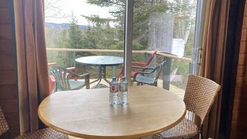 Casa de campo tradicional, 2 camas Queen size | Balcón