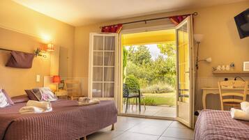 1 chambre, coffres-forts dans les chambres, décoration personnalisée