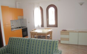 Appartement, 2 chambres | Bureau, chambres insonorisées, lits bébé, Wi-Fi gratuit