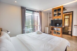 Meja kerja dan Wi-Fi gratis