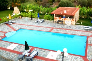 Outdoor pool, sun loungers