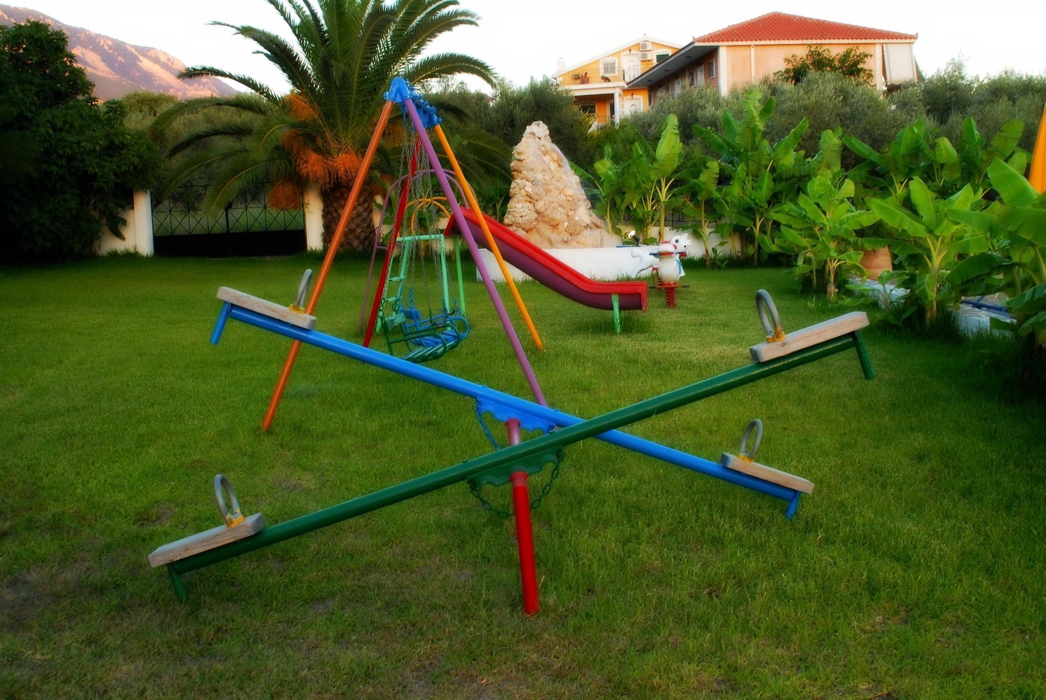 Children’s play area – outdoor