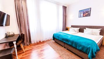 Habitació doble bàsica, 1 dormitori, no fumadors | 1 dormitori, roba de llit d'alta qualitat i minibar gratuït