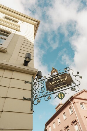 Fachada de la propiedad