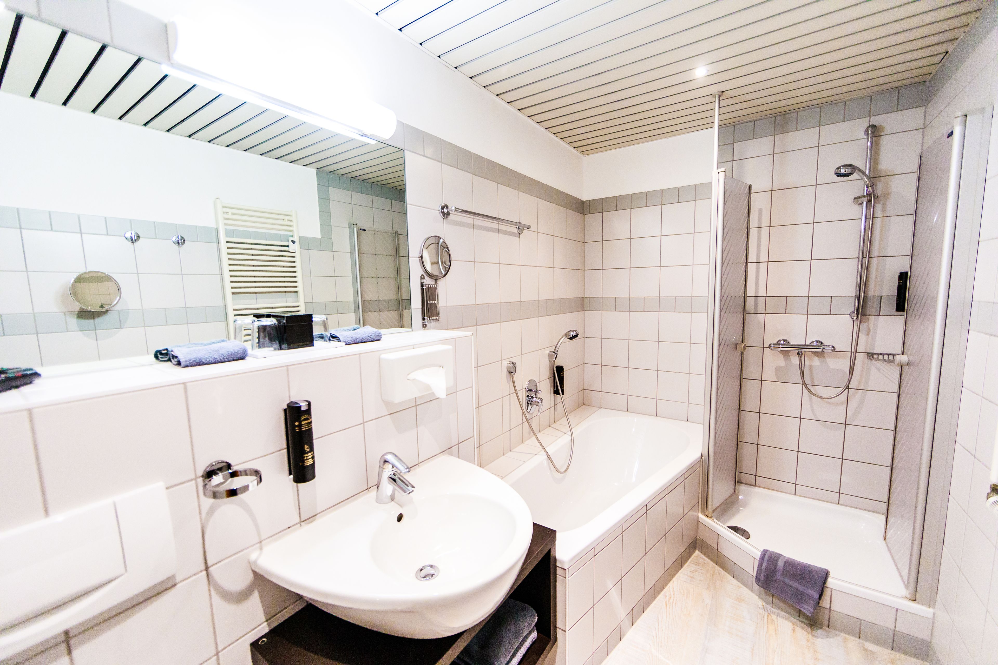 superior double room, 1 bedroom, non smoking | bathroom | free toiletries, hair dryer, bathrobes, slippers