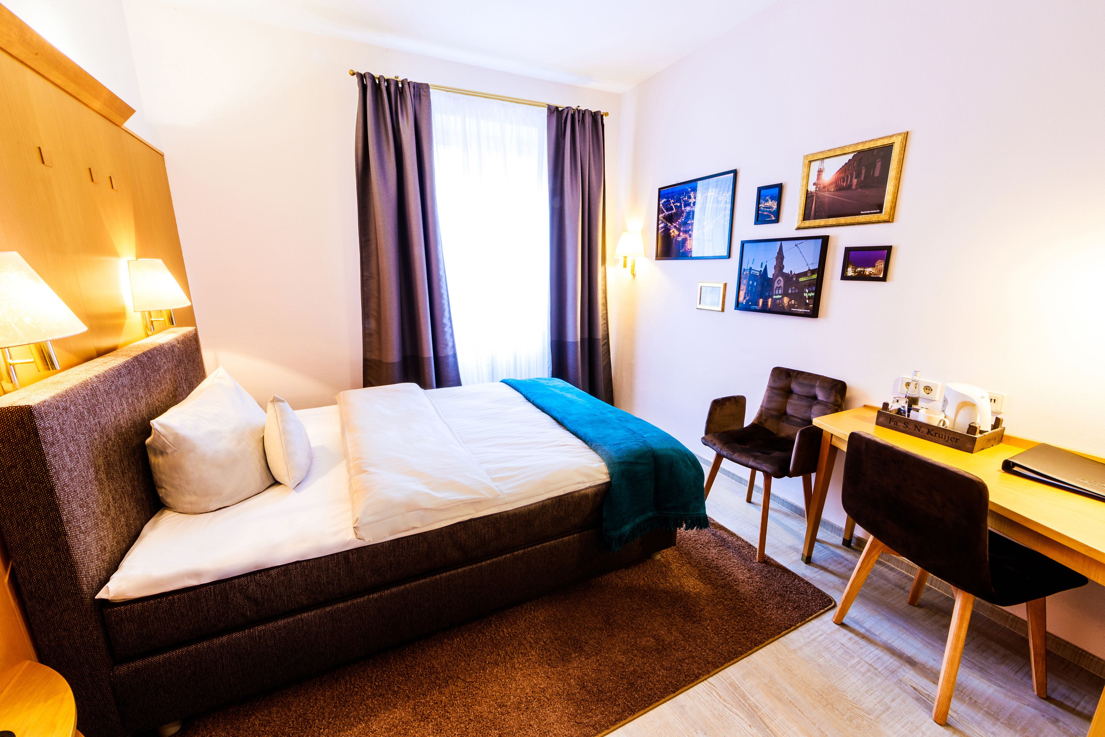 basic single room, 1 single bed, non smoking | 1 bedroom, premium bedding, free minibar, in-room safe