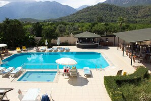 Outdoor pool - Ares Hotel (Kemer)