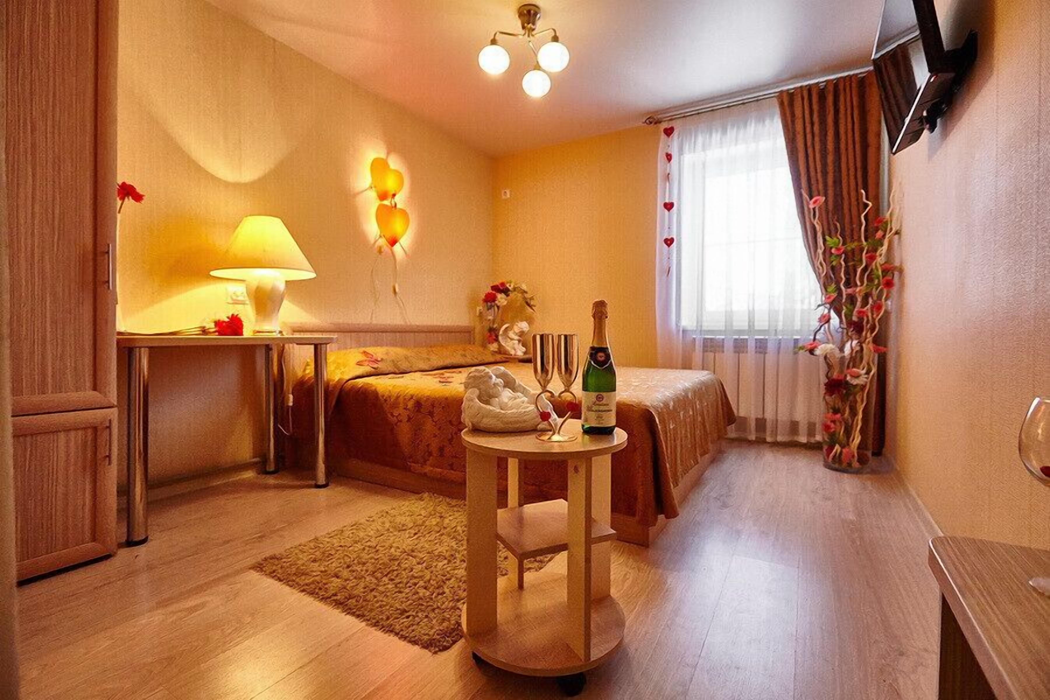 In-room safe, desk, iron/ironing board, free cots/infant beds