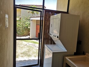 Condo, 2 Bedrooms