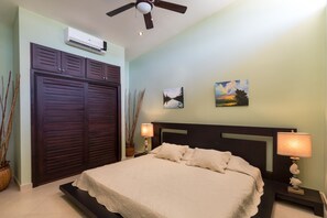 Condo, 3 Bedrooms
