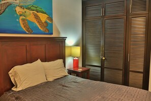 Condo, 3 Bedrooms