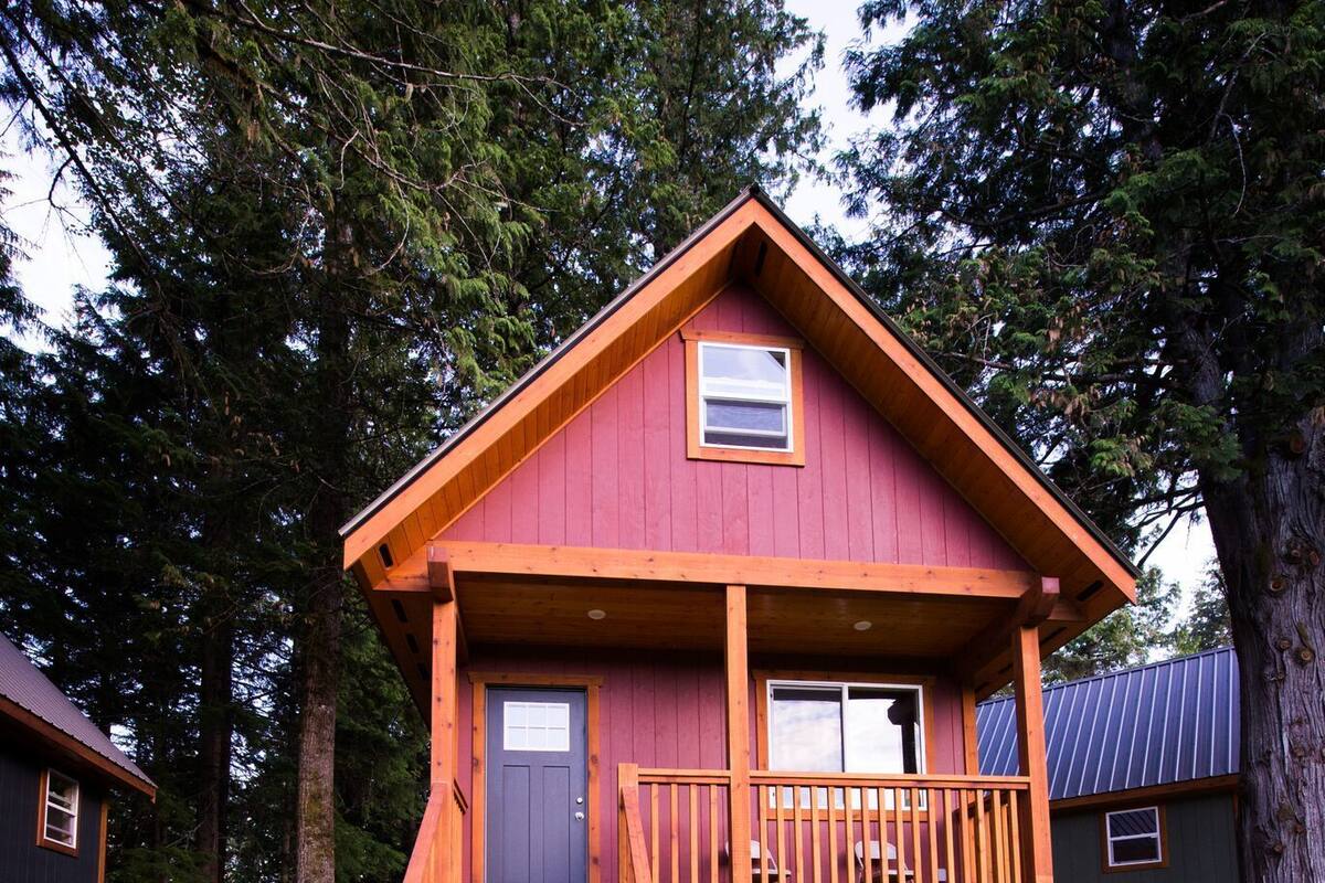 Comfort-Ferienhütte, Mehrere Betten, Kochnische, Bergblick (Red Cedar) | Ausblick vom Zimmer