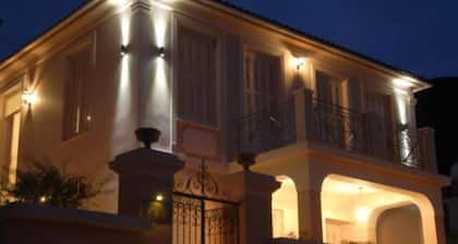 Korina Gallery Hotel