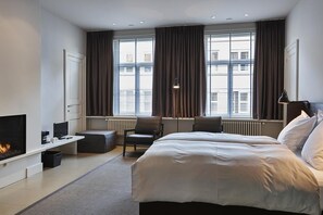 Superior Double or Twin Room | Premium bedding, down comforters, minibar, desk - B&B St Jacobs (Bruges)