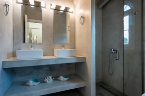 Villa, 4 Bedrooms | Bathroom