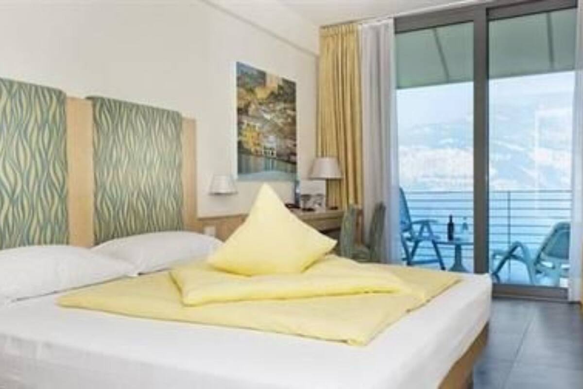minibar, in-room safe, desk, soundproofing