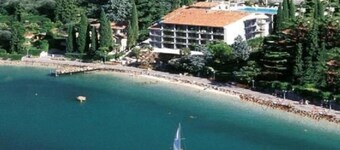 Beach Hotel Du Lac
