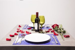 Couples’ dining