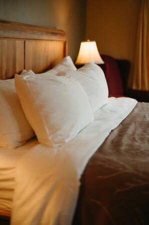 Double Room, Ensuite, Ocean View (MoonShell) - Seawind Landing Country Inn (Charlos Cove)