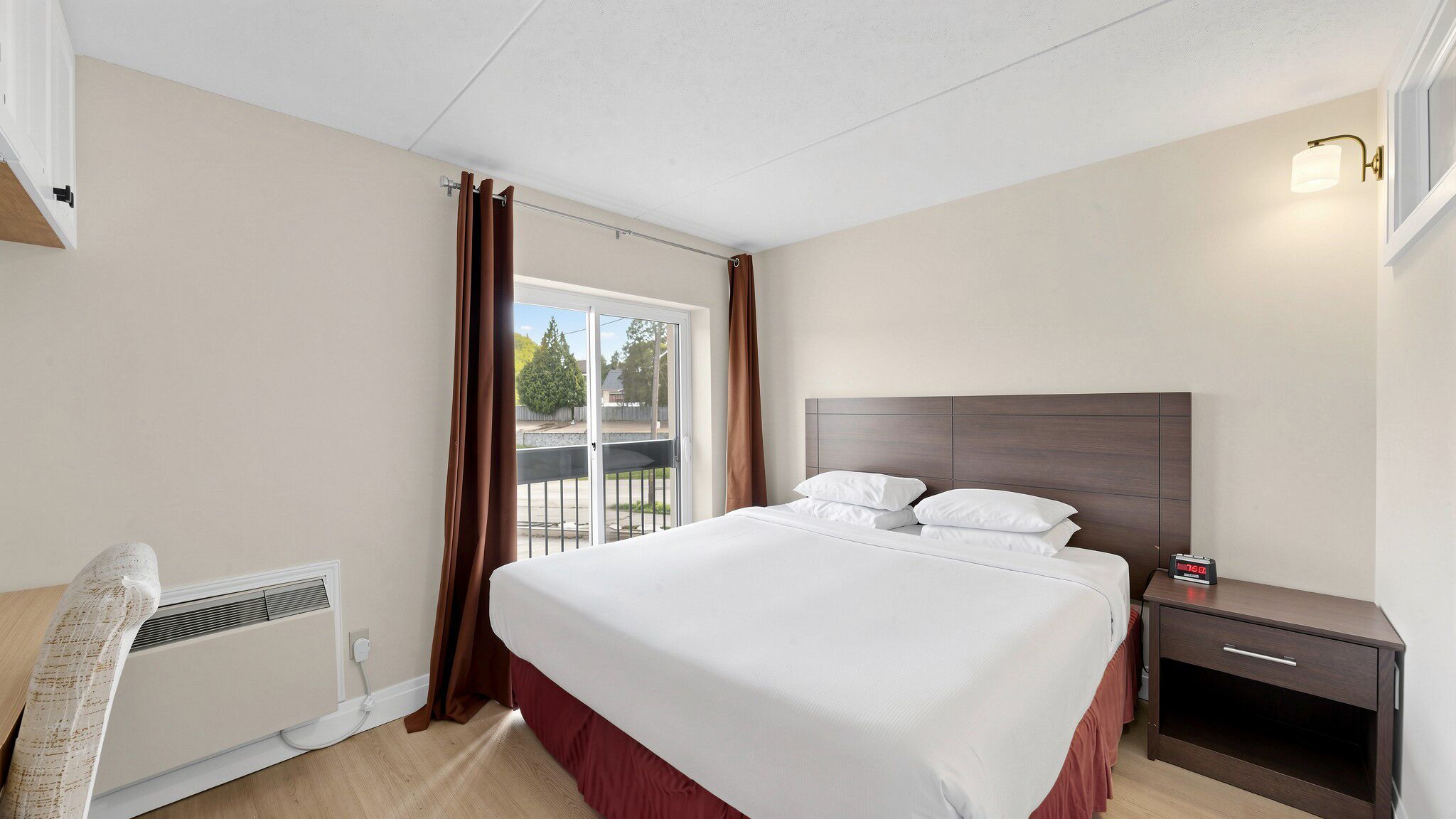 Photo - River Rapids Inn