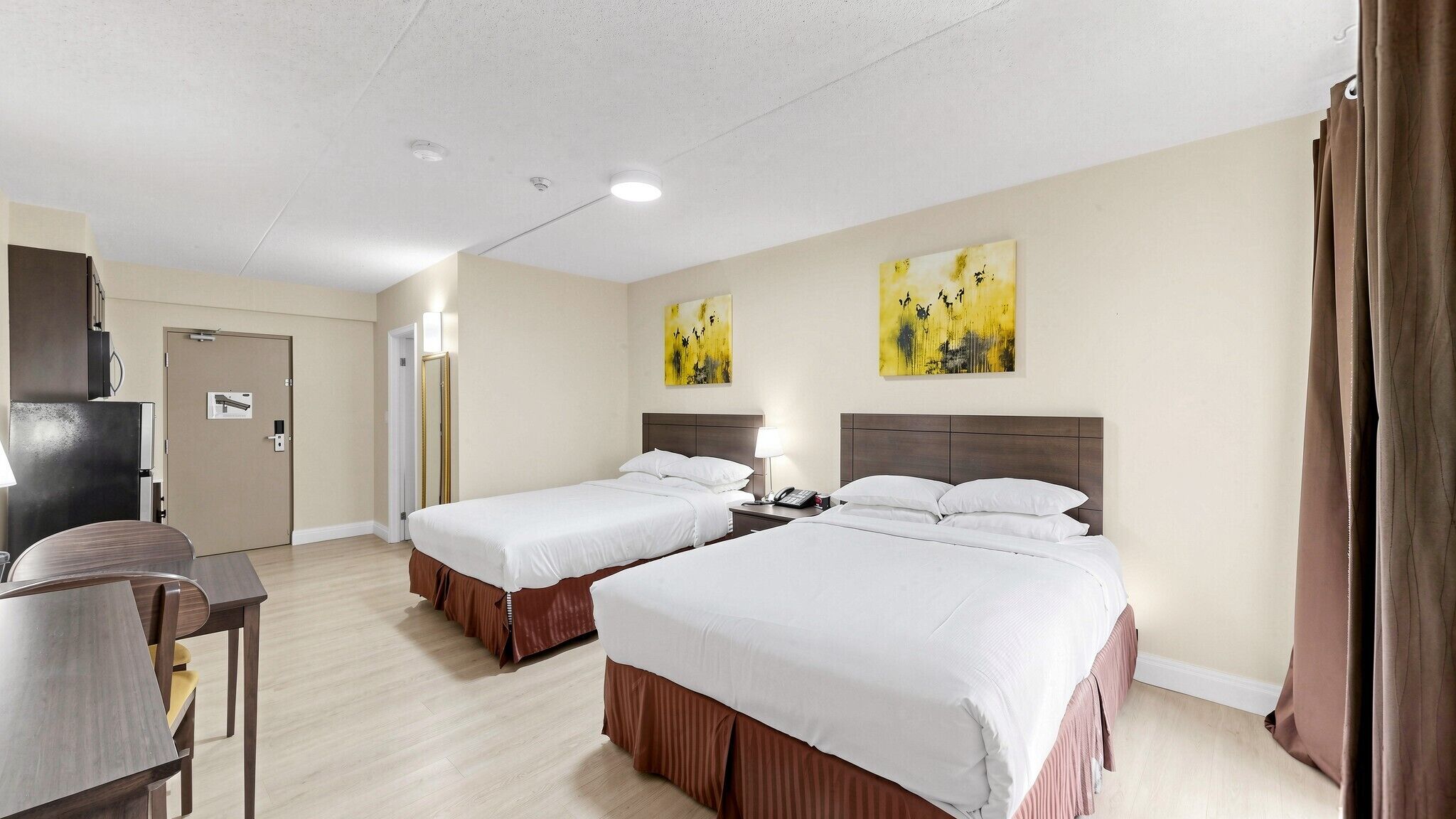 Standard Room, 2 Queen Beds, Ground Floor