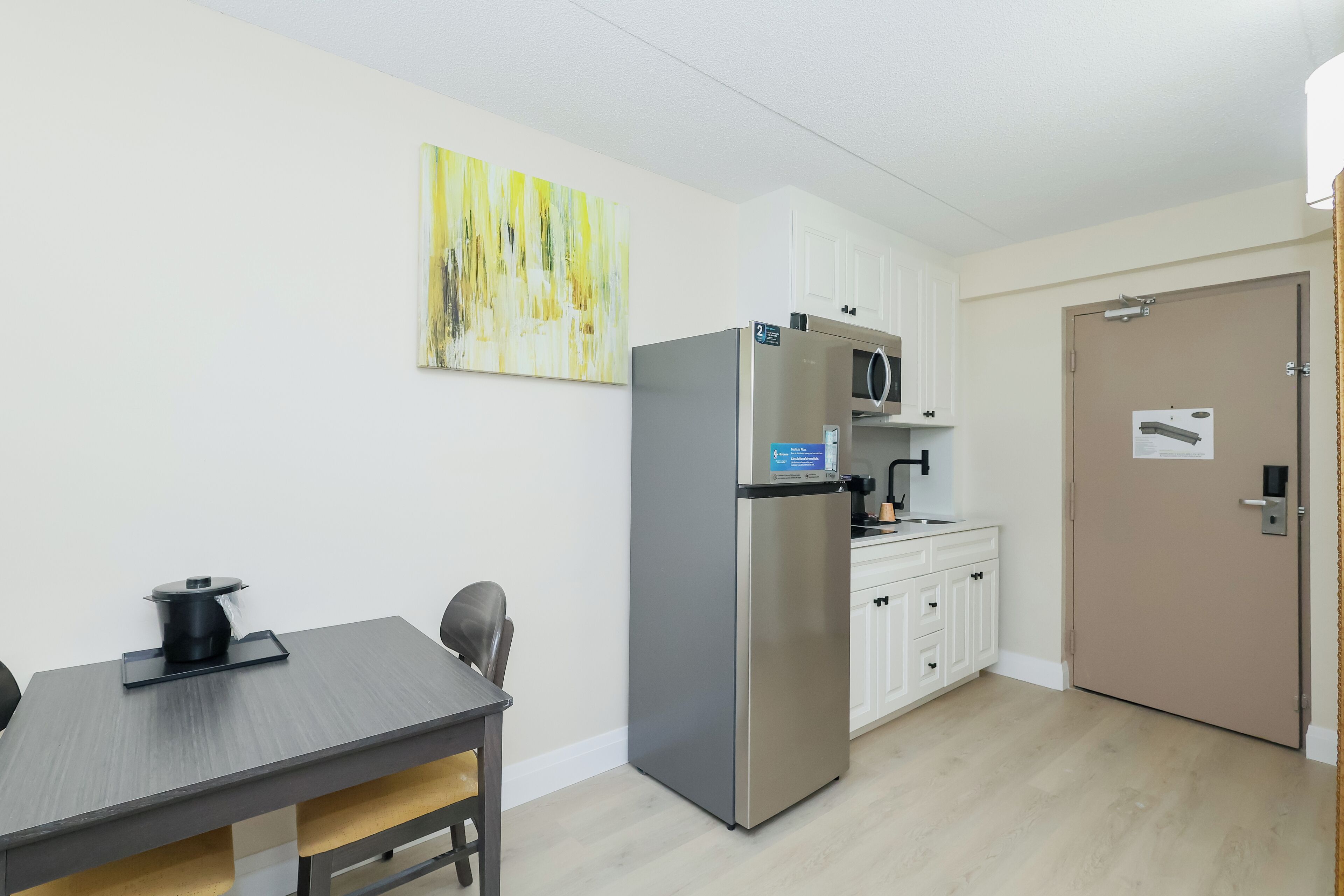 Photo - River Rapids Inn