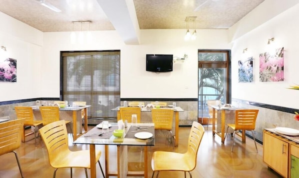 Dining - Edha Suites (Bengaluru)