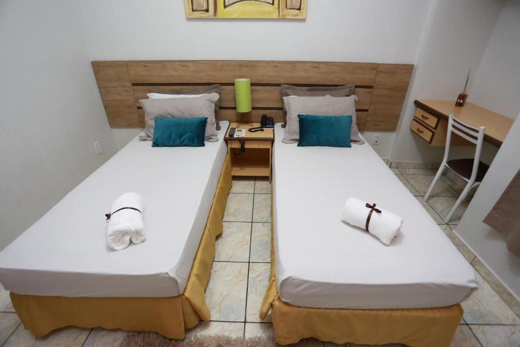 deluxe twin room | 1 bedroom, minibar, blackout curtains, free wifi