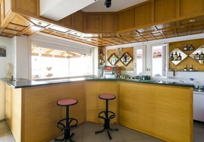 Bar (in der Unterkunft)