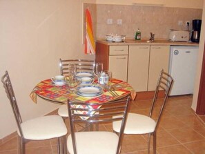 Dining - Persey Flora Apartments (Samokov)