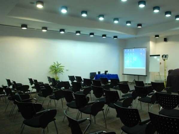 Meeting facility - Putnik Hotel (Novi Sad)