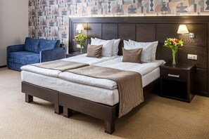 Deluxe-Zimmer, 2 Einzelbetten, Nichtraucher | Hochwertige Bettwaren, Minibar, Zimmersafe, Schreibtisch